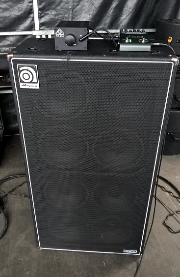 power amp basse Guitar Sound Systems Baby Sumo sur Ampeg svt